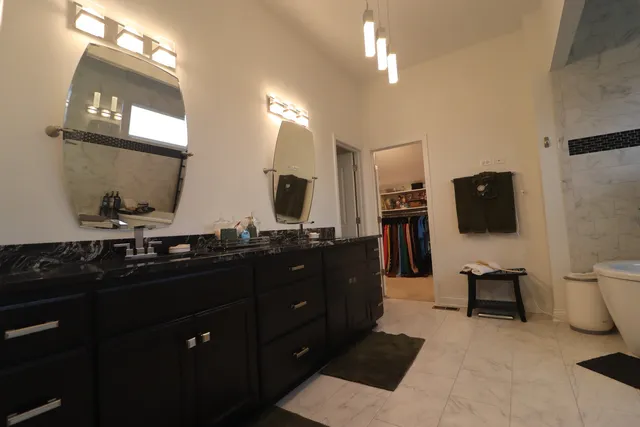 $975,000 | 4215 Chinaberry Lane, Naperville, IL 60564