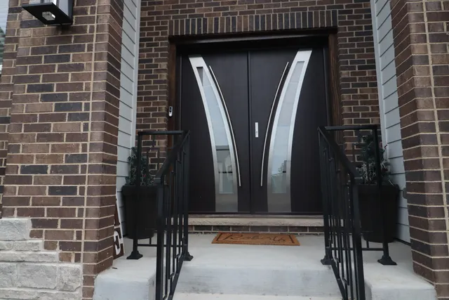 $975,000 | 4215 Chinaberry Lane, Naperville, IL 60564