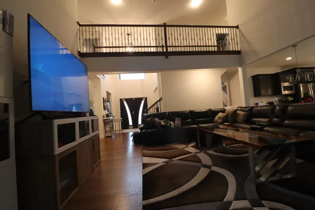 $975,000 | 4215 Chinaberry Lane, Naperville, IL 60564