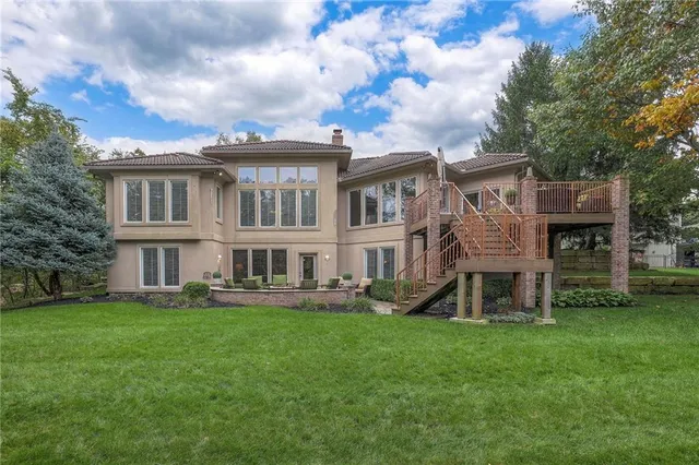 $1,300,000 | 416 Northeast Bitter Creek Road, Lee's Summit, MO 64086