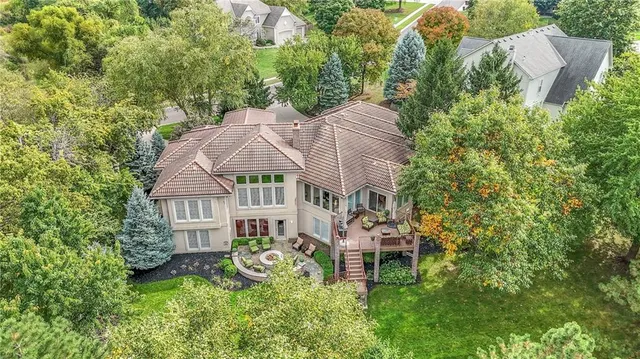 $1,300,000 | 416 Northeast Bitter Creek Road, Lee's Summit, MO 64086