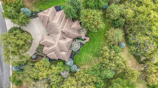 $1,300,000 | 416 Northeast Bitter Creek Road, Lee's Summit, MO 64086