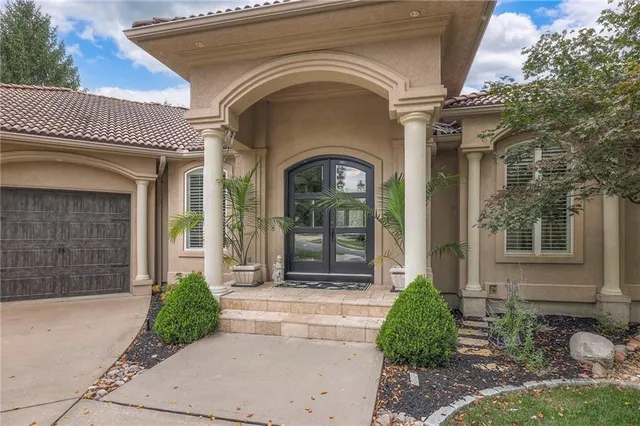 $1,300,000 | 416 Northeast Bitter Creek Road, Lee's Summit, MO 64086