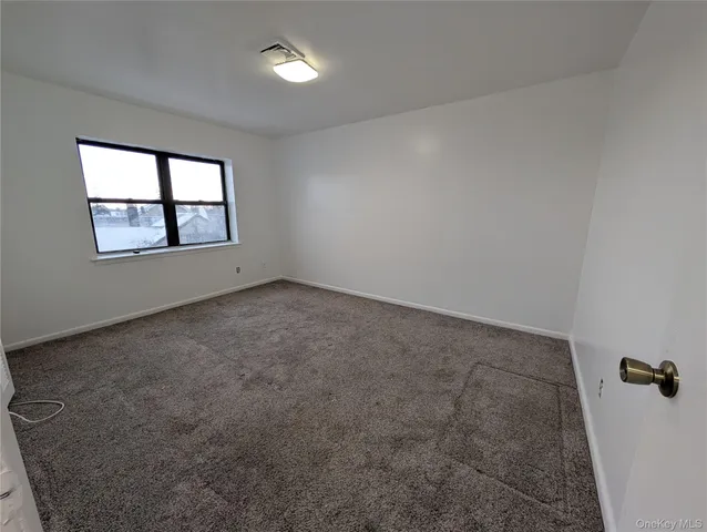 $2,600 | 209-28 Hillside Avenue, Unit 2 | Bellaire West Ward