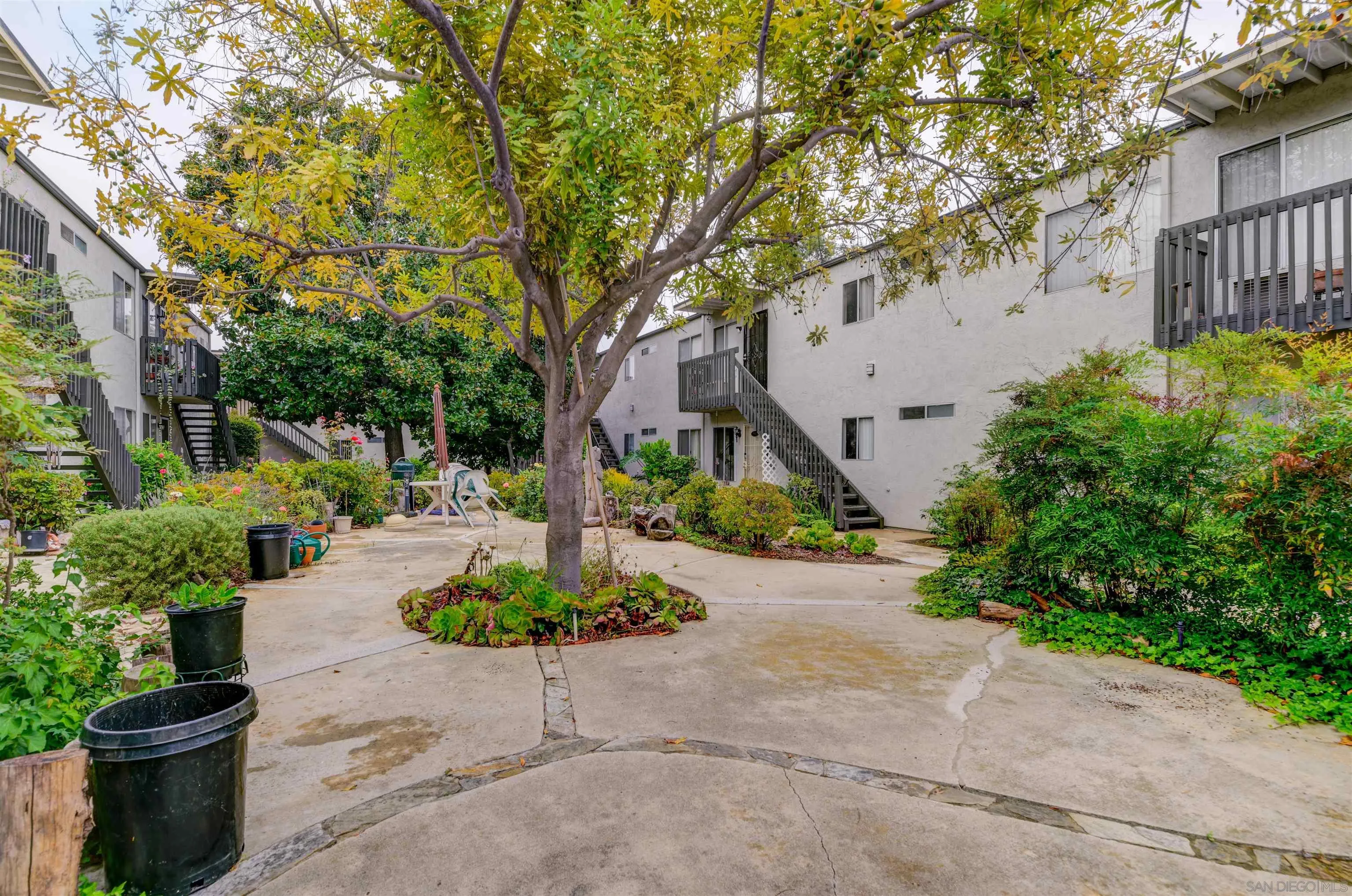 9550 Campo Road Spring Valley, CA 91977 - Photo 9 of 16 Gallery Image 9