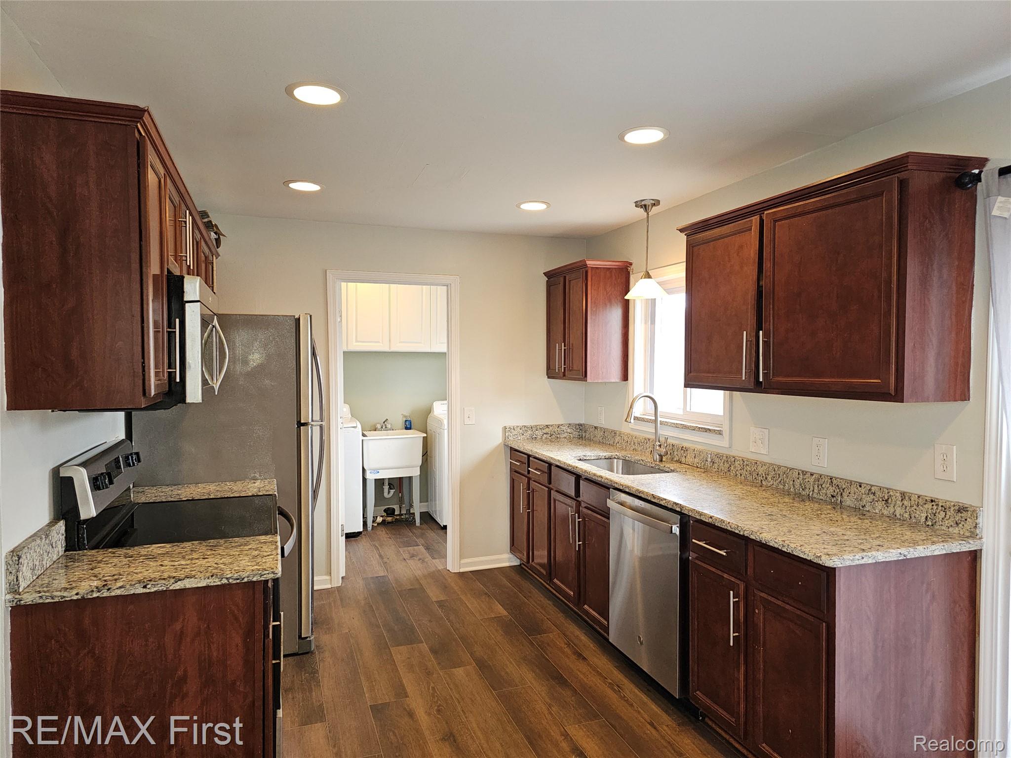 47564 Ryan Road Utica, MI 48317 - Photo 8 of 20