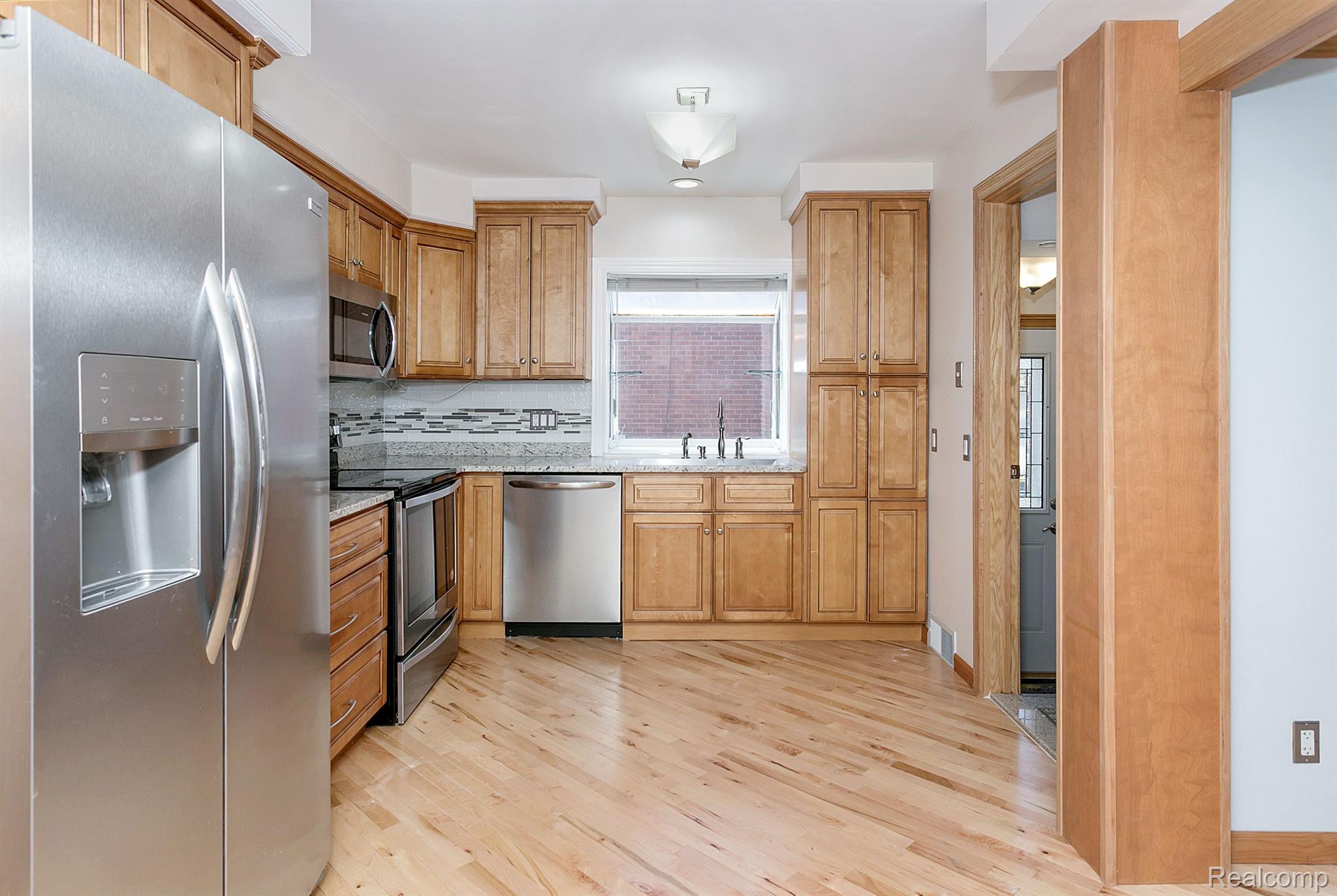 1985 Vernier Road Grosse Pointe, MI 48236 - Photo 10 of 20 Gallery Image 10