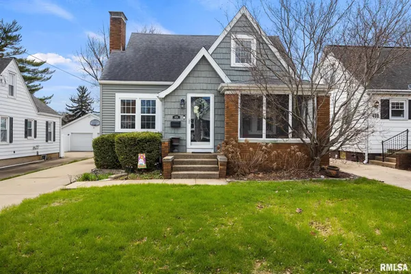 $249,000 | 406 West Lawndale Avenue, Peoria, IL 61604