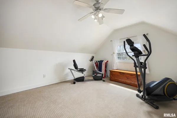 $249,000 | 406 West Lawndale Avenue, Peoria, IL 61604