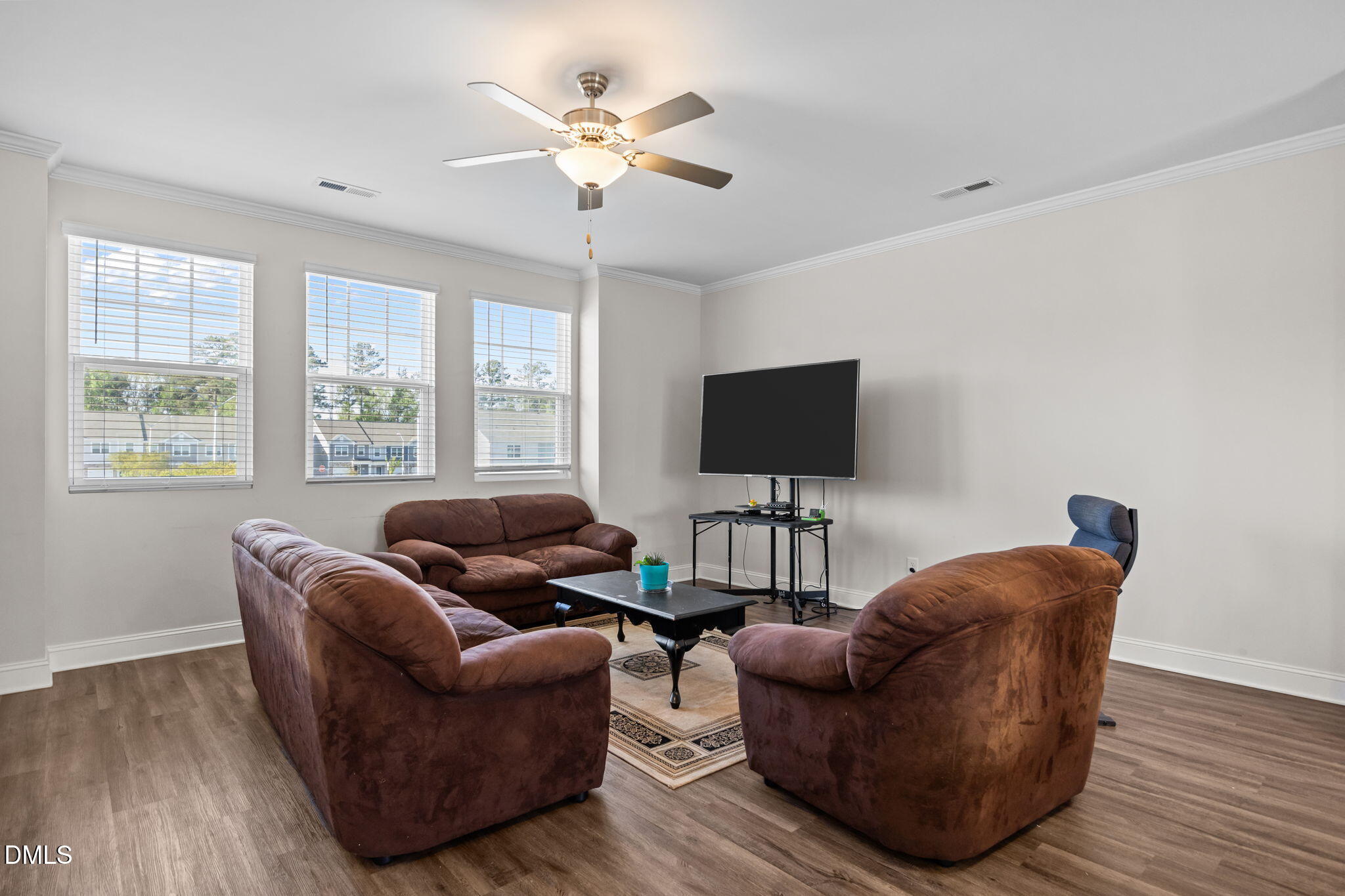 6927 Point Bar Place Raleigh, NC 27616 - Photo 11 of 49 30-web-or-mls-IMG_3132