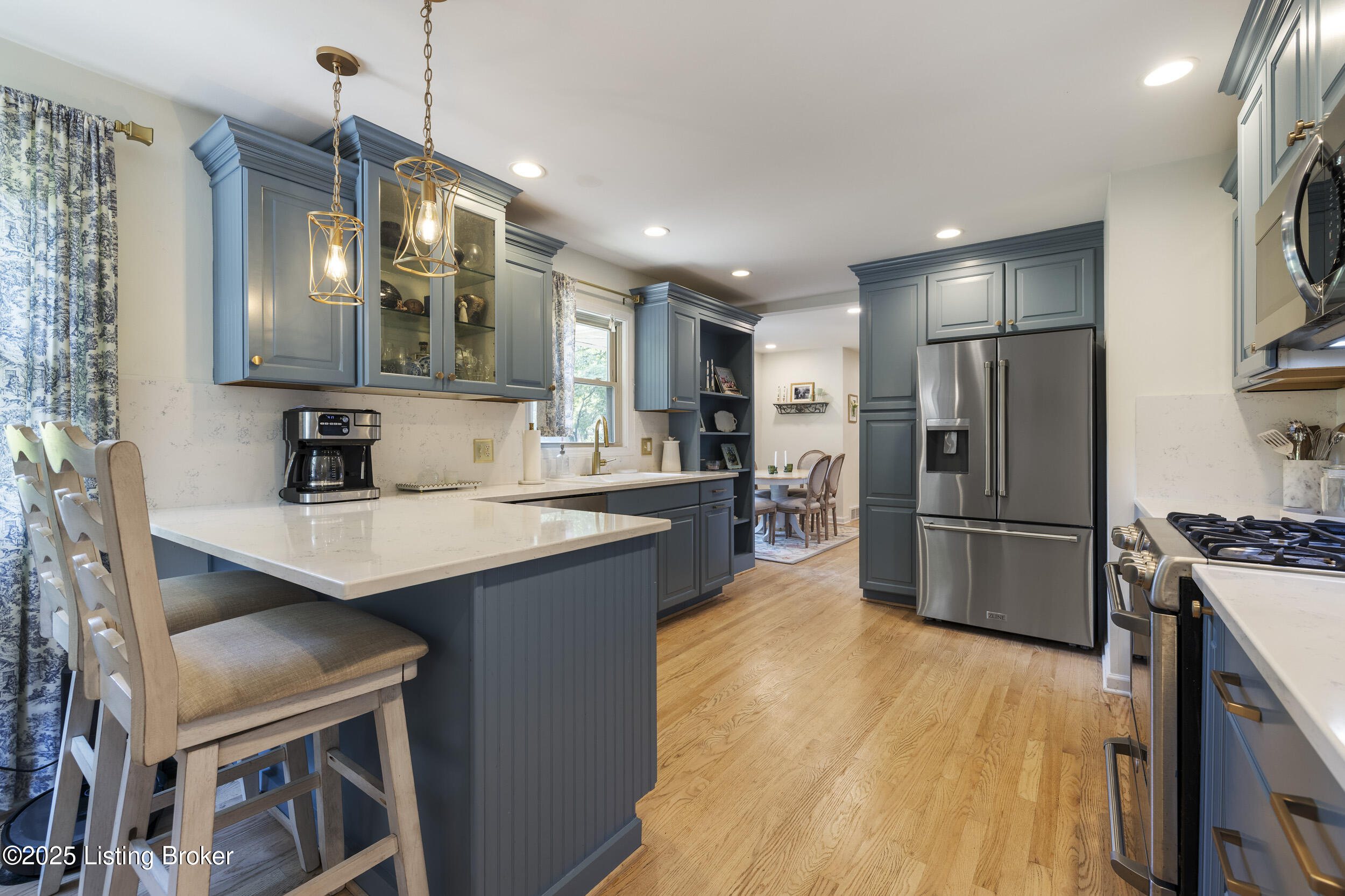 4221 Dolphin Road Louisville, KY 40220 - Photo 9 of 56 Kitchen