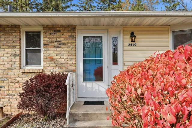 $380,000 | 2410 Oakridge Road, Stillwater, MN 55082