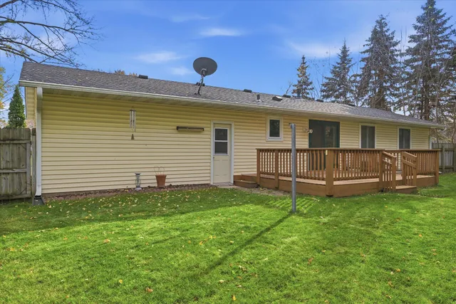 $380,000 | 2410 Oakridge Road, Stillwater, MN 55082