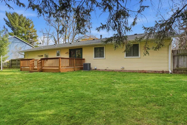 $380,000 | 2410 Oakridge Road, Stillwater, MN 55082