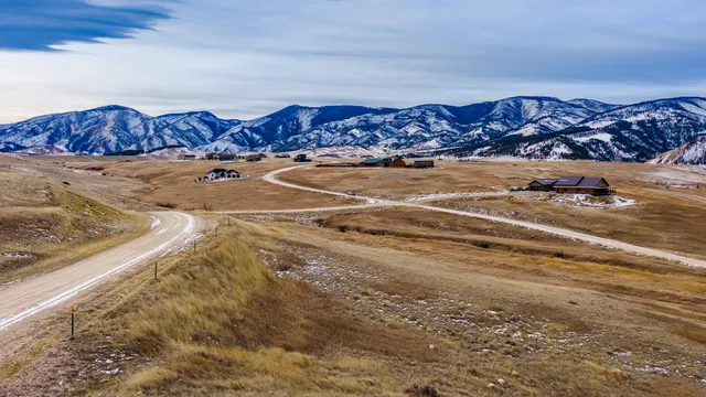 $269,900 | 1 Eagle Rdg Trail, Dayton, WY 82836