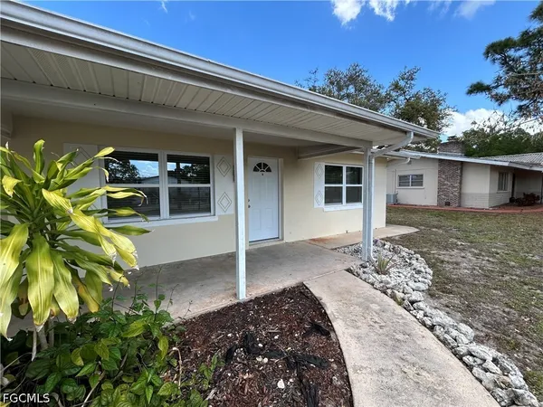 $2,500 | 4320 Pine Lake Road, Bonita Springs, FL 34134
