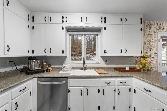 $749,000 | 3 Gilman Lane, Cortlandt Manor, NY 10567