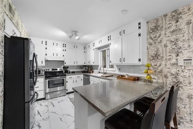 $749,000 | 3 Gilman Lane, Cortlandt Manor, NY 10567