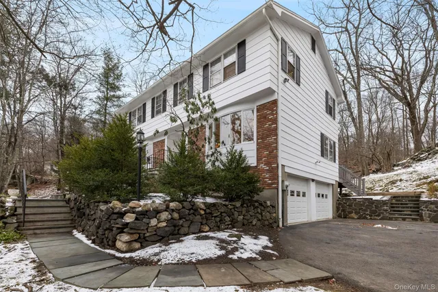 $749,000 | 3 Gilman Lane, Cortlandt Manor, NY 10567