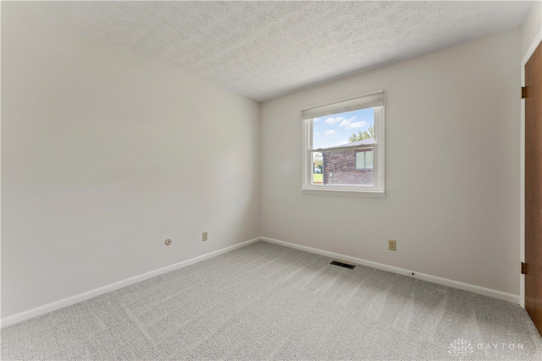 9922 Sheehan Road Dayton, OH 45458 - Photo 21 of 27 Gallery Image 21