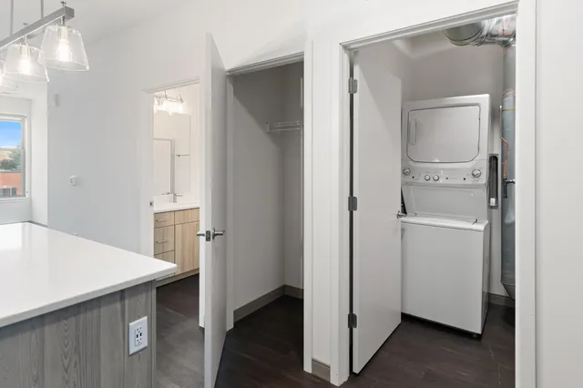 $1,540 | 2420 East Capitol Drive, Unit 302, Shorewood, WI 53211