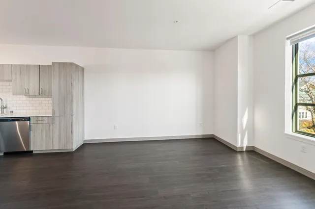 $1,540 | 2420 East Capitol Drive, Unit 302, Shorewood, WI 53211