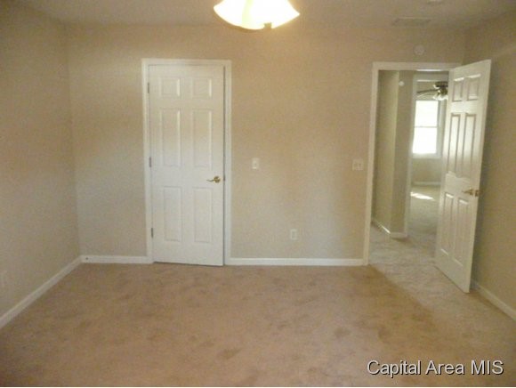 2217 Stockton Drive Springfield, IL 62703 - Photo 8 of 12 Gallery Image 8