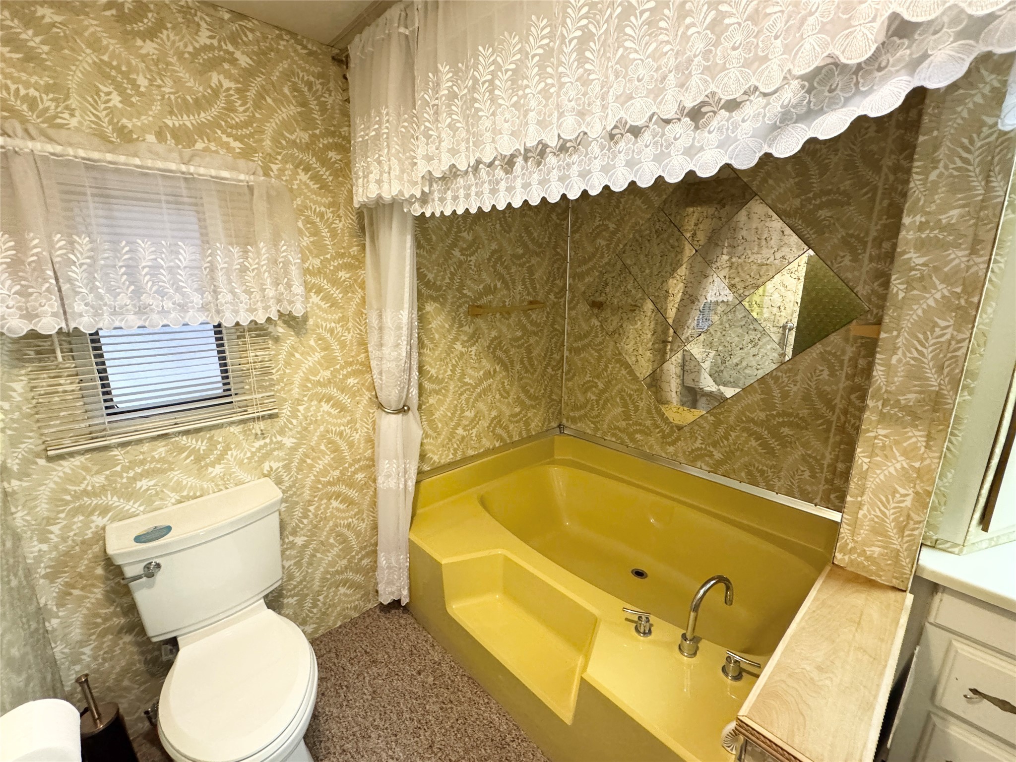 39 Whippoorwill Lane Trinity, TX 75862 - Photo 13 of 27 Private bath has a soaker tub and a separate shower