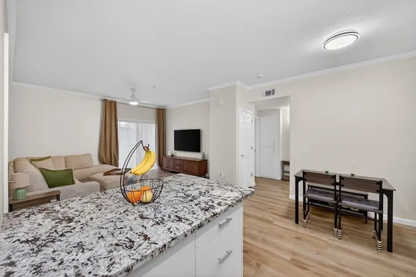$342,000 | 10001 Woodcreek Oaks Boulevard, Unit 1513, Roseville, CA 95747