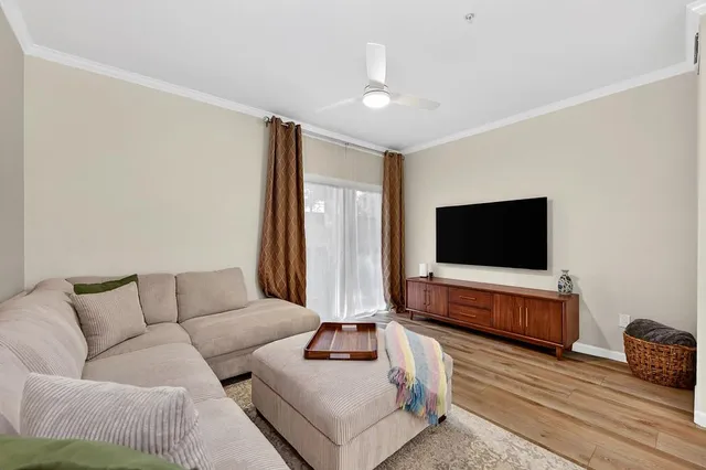 $347,000 | 10001 Woodcreek Oaks Boulevard, Unit 1513, Roseville, CA 95747