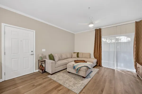 $342,000 | 10001 Woodcreek Oaks Boulevard, Unit 1513, Roseville, CA 95747