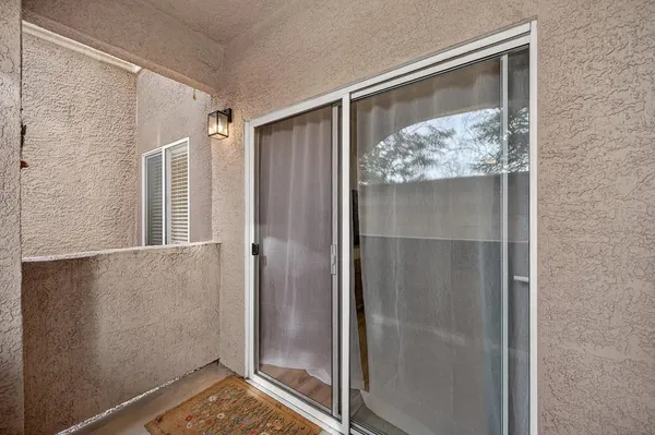 $342,000 | 10001 Woodcreek Oaks Boulevard, Unit 1513, Roseville, CA 95747