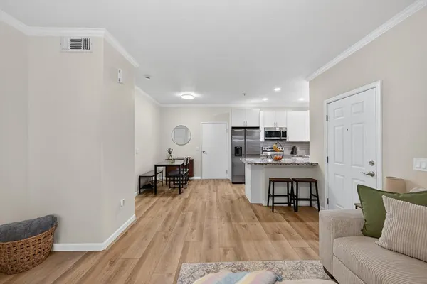 $342,000 | 10001 Woodcreek Oaks Boulevard, Unit 1513, Roseville, CA 95747