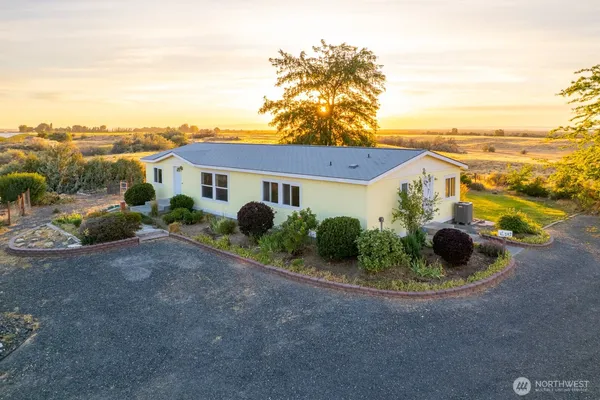 $475,000 | 5486 Road 8.3 Southeast, Othello, WA 99344