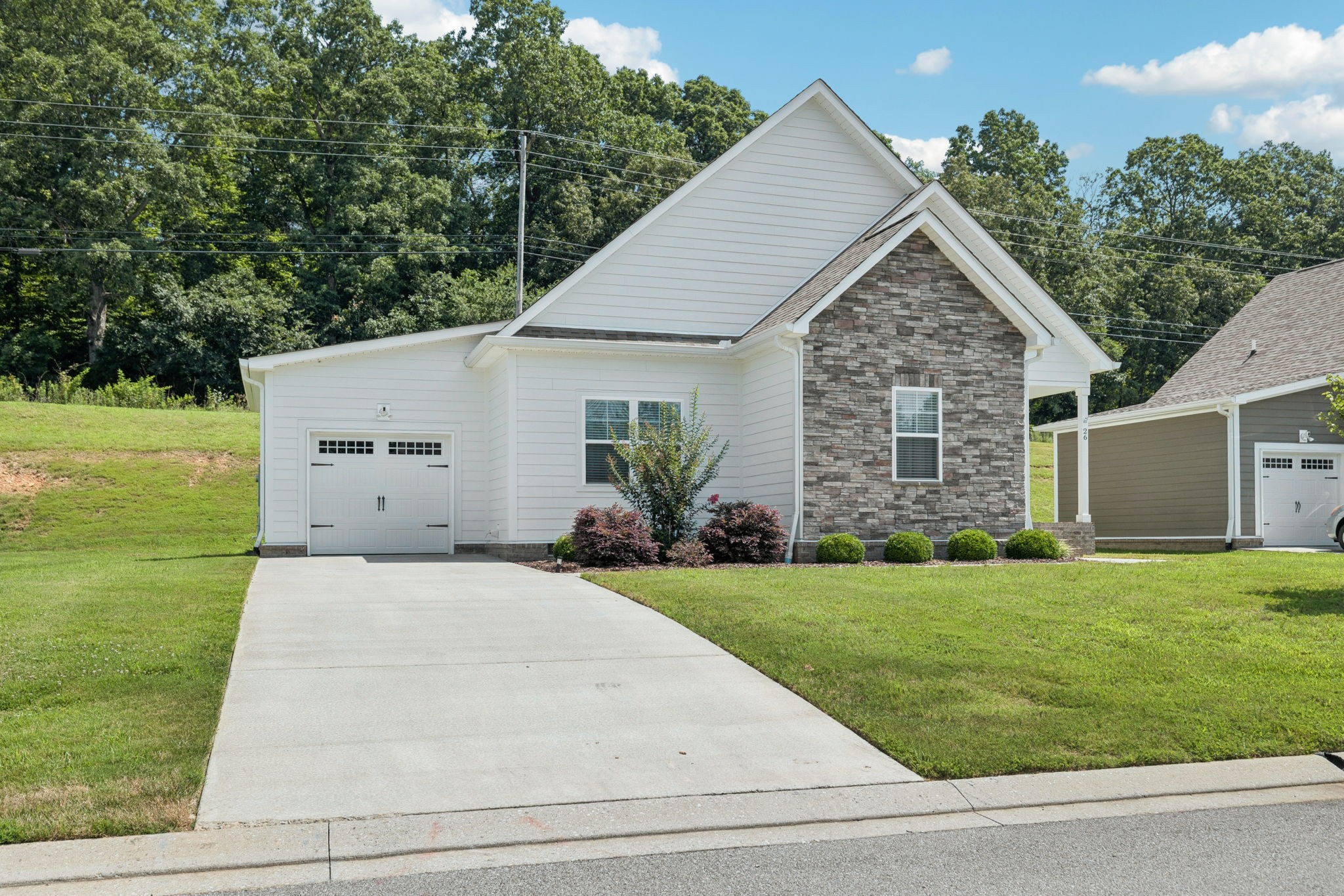 26 Sycamore Ridge West Burns, TN 37029 - Photo 2 of 36