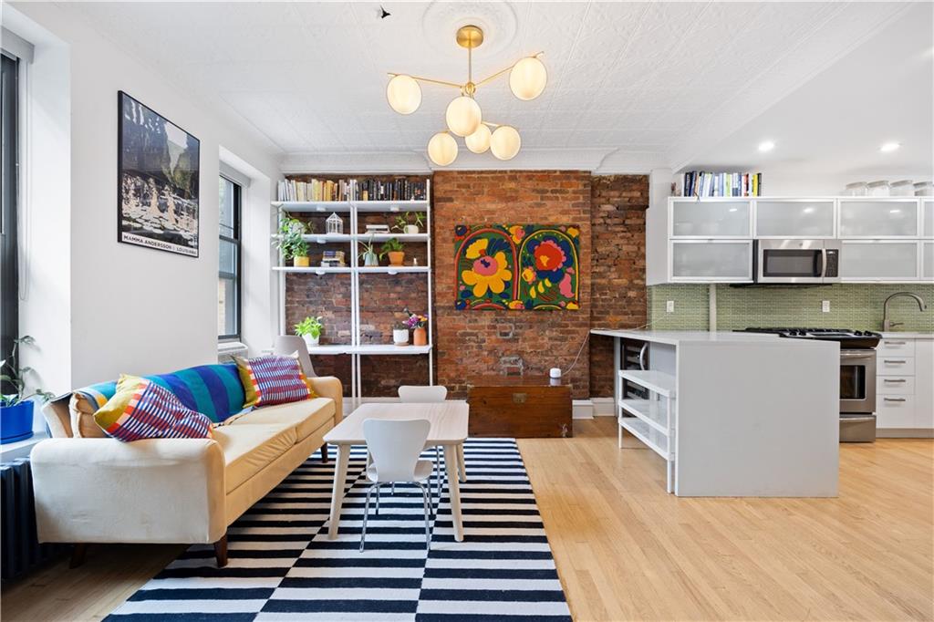 533 Clinton Street, Unit 2AB Brooklyn, NY 11231 - Photo 5 of 14 Gallery Image 5