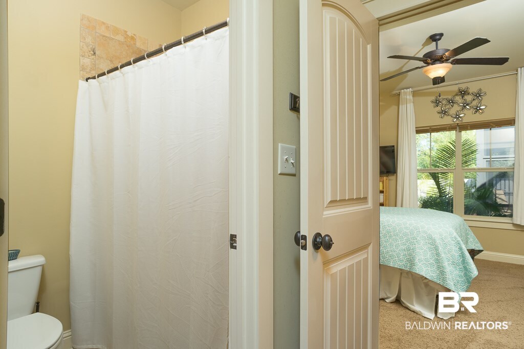 561 Musket Avenue Fairhope, AL 36532 - Photo 19 of 25 Jack and Jill Bath