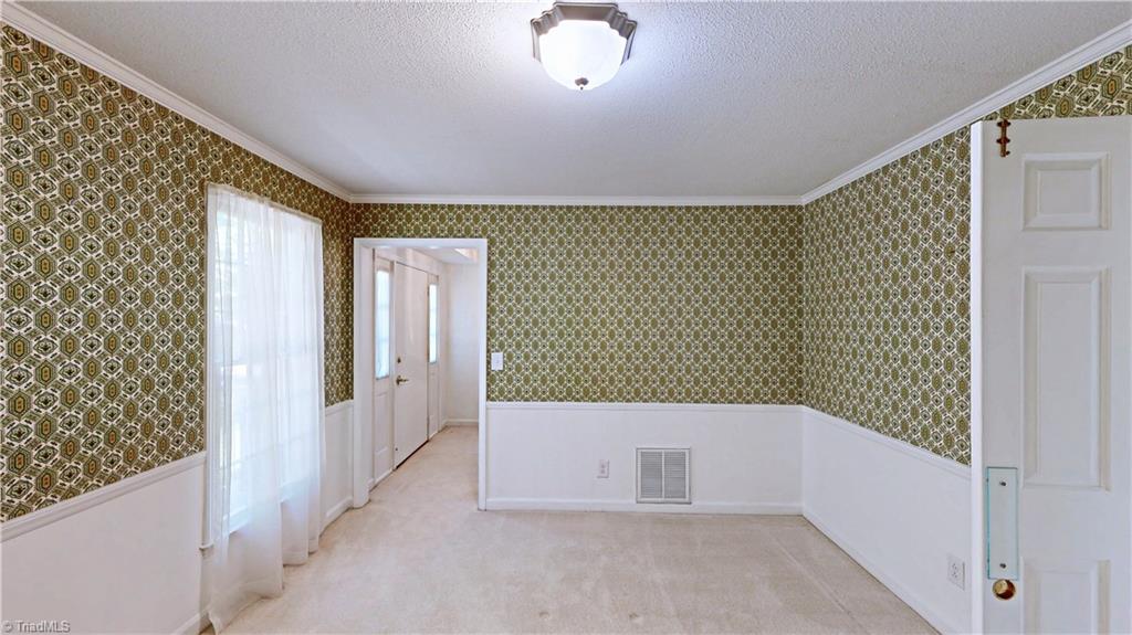 1711 Scarborough Road High Point, NC 27265 - Photo 17 of 33