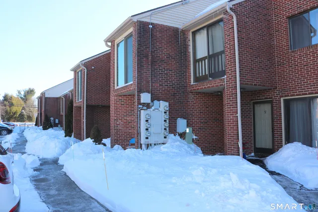 $150,000 | 279 Redstone Hill Road, Unit 58, Bristol, CT 06010