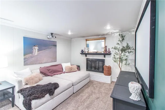 $289,900 | 400 Hillcrest Drive, Warrensburg, MO 64093