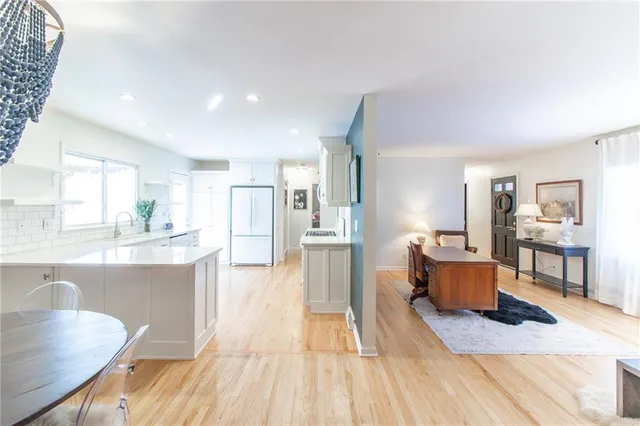 $289,900 | 400 Hillcrest Drive, Warrensburg, MO 64093