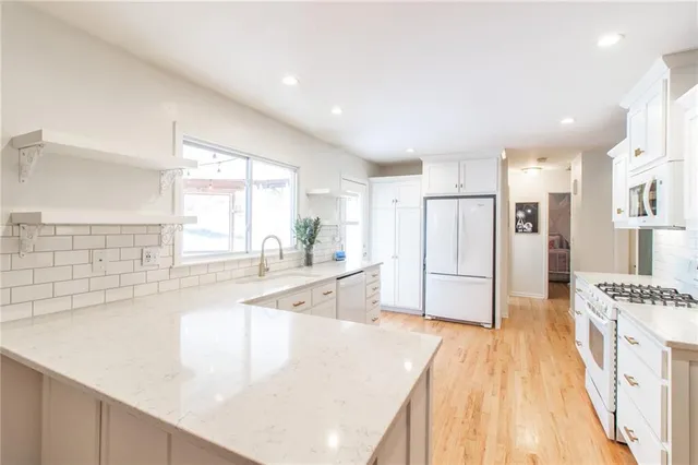 $289,900 | 400 Hillcrest Drive, Warrensburg, MO 64093