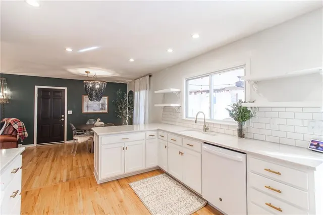 $289,900 | 400 Hillcrest Drive, Warrensburg, MO 64093