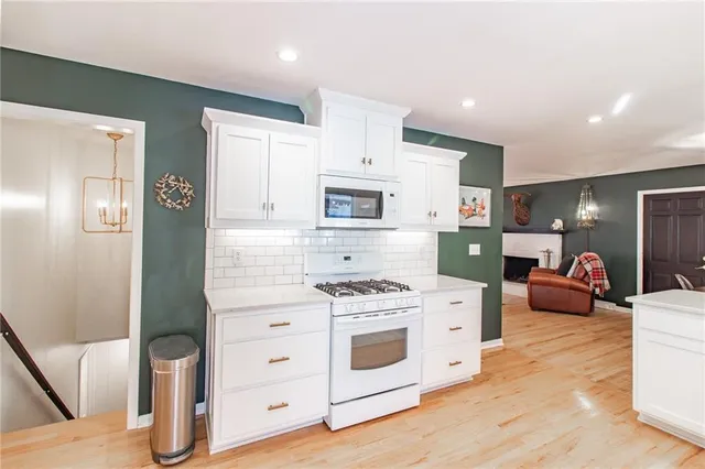 $289,900 | 400 Hillcrest Drive, Warrensburg, MO 64093