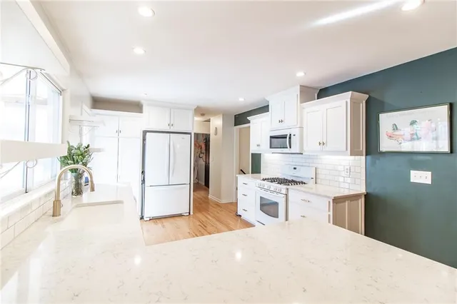 $289,900 | 400 Hillcrest Drive, Warrensburg, MO 64093