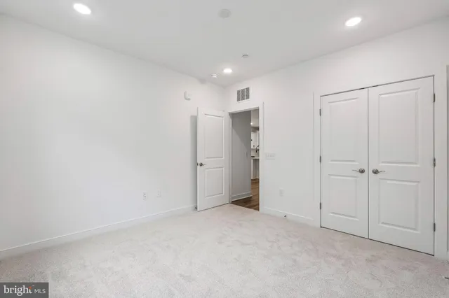 $2,700 | 21731 Dovekie Terrace, Unit 403, Ashburn, VA 20147