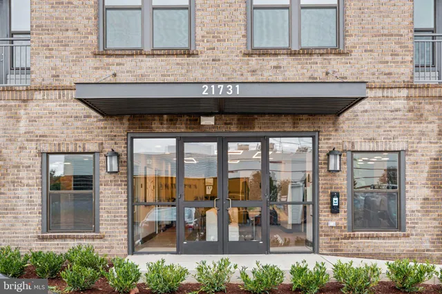 $2,700 | 21731 Dovekie Terrace, Unit 403, Ashburn, VA 20147