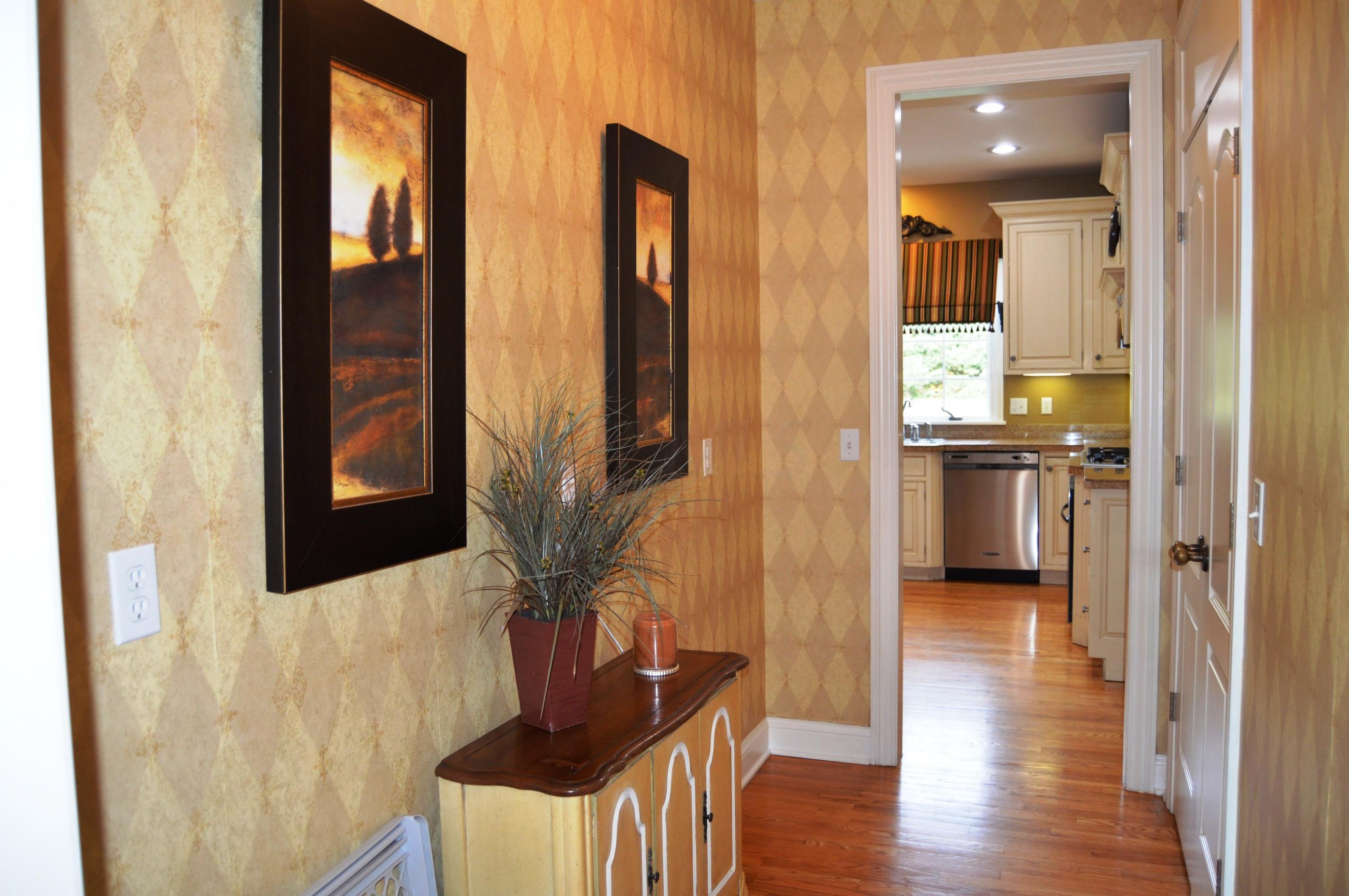 435 Dorrence Road Granville, OH 43023 - Photo 18 of 40 Gallery Image 18