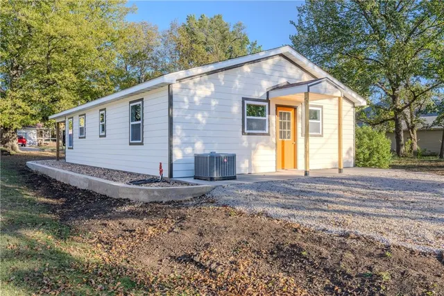 $187,500 | 217 North 17th Street, Fredonia, KS 66736