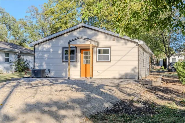 $187,500 | 217 North 17th Street, Fredonia, KS 66736